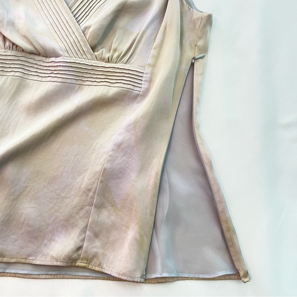 Ann Taylor | Tank Top | 92% Silk 8% Spandex | Size 2 - Picture 7 of 8